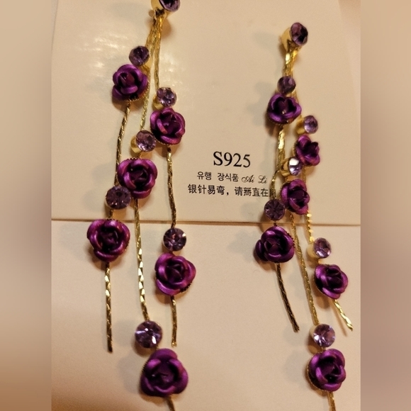 RHINESTONES Flower Drop Earrings - Picture 4 of 5